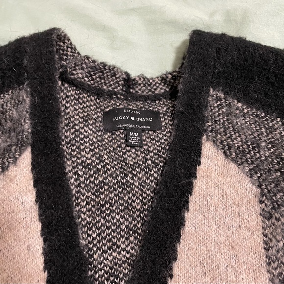 *SOLD* Buffalo plaid cardigan - Picture 6 of 8